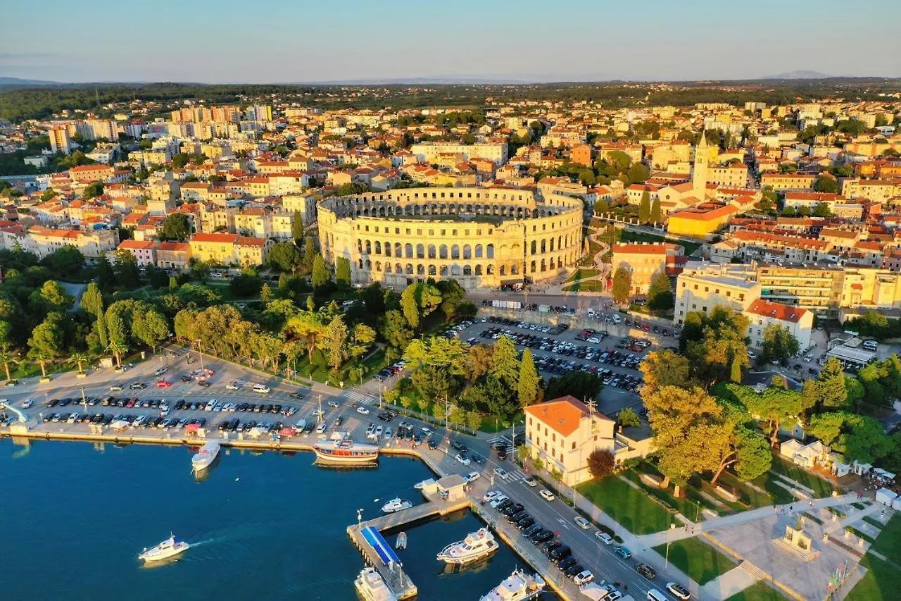 Appartement Apartament Colosseum View Pula Kroatië